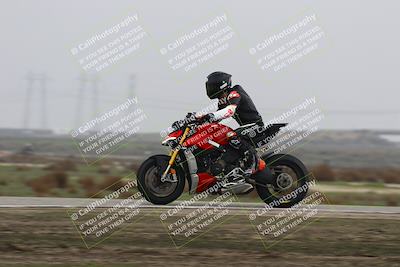 media/Nov-29-2025-TrackDaz (Sat) [[10ae2d9bce]]/B Group/Session 4 (Wheelie Bump)/